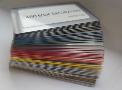 karty-z-kolorowymi-krawedziami-1-405x300